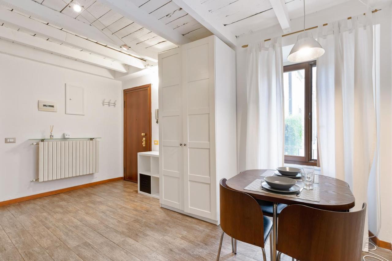 מילאנו Joivy Beautiful Studio For 2 Near Sempione Park מראה חיצוני תמונה
